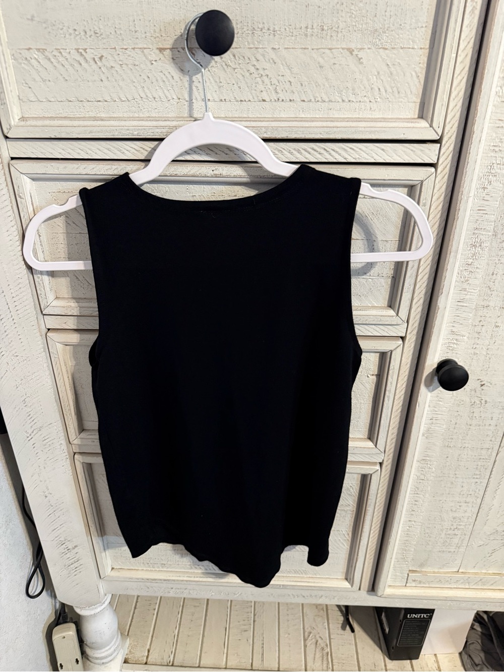 Cupio Black Sleeveless Crew Neck Tank